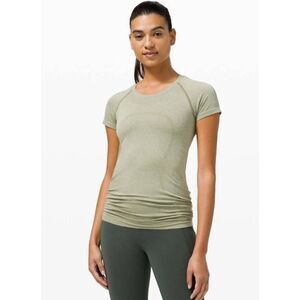 LULULEMON ATHLETICA Swiftly Tech Short Sleeve Size 6